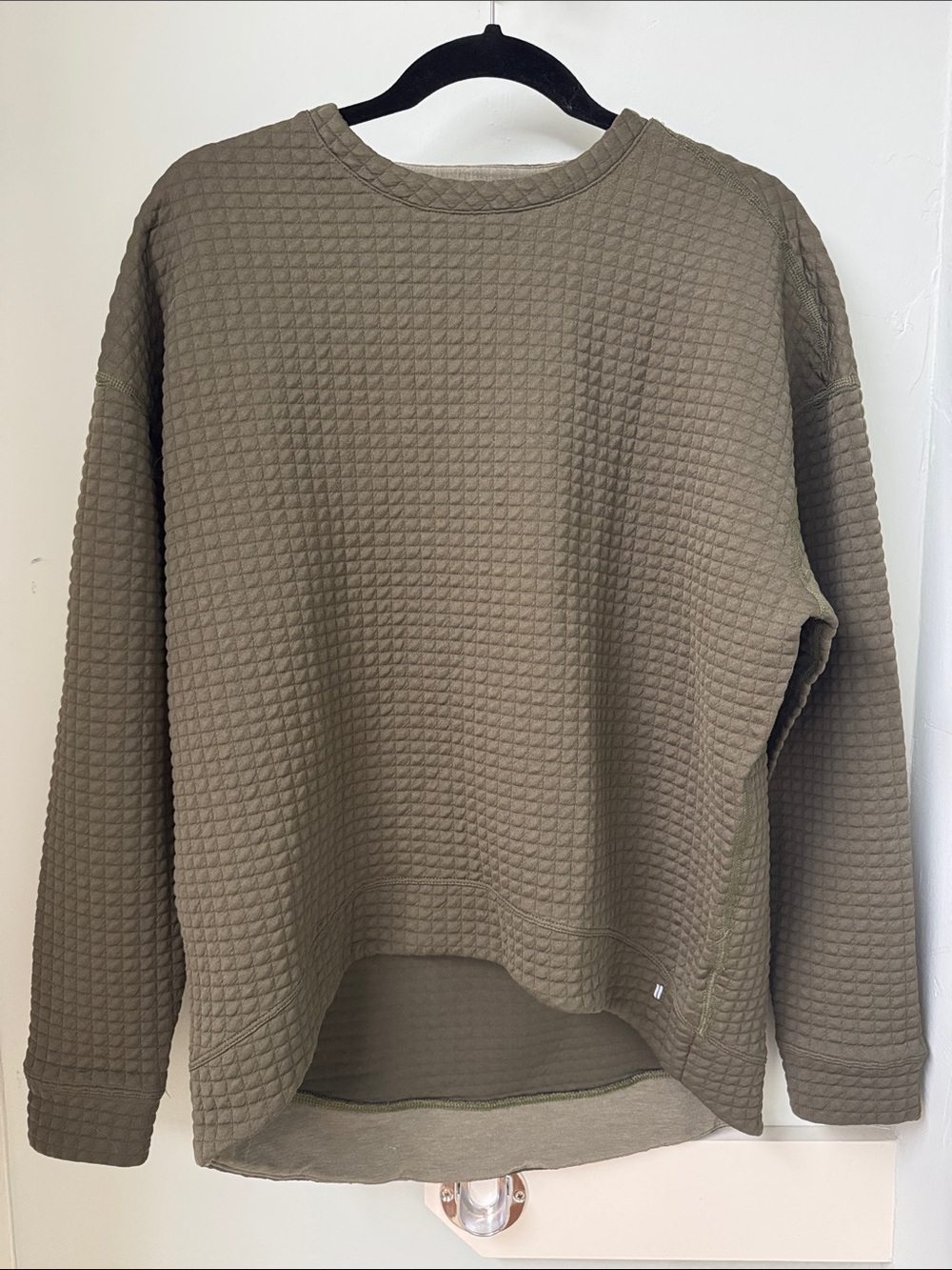 NOBULL Olive Green Crew sweatshirt hi-lo hem